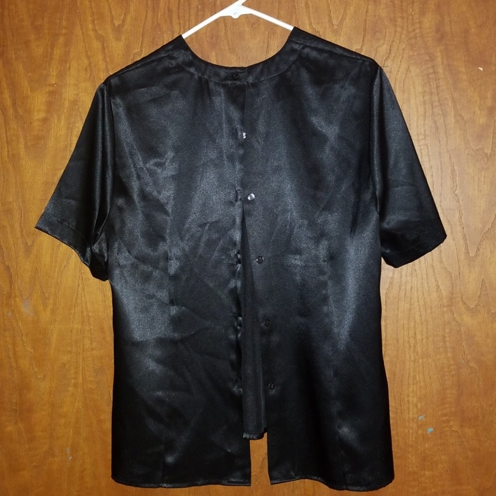 Black silk texture shirt